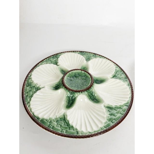 White and Green Oyster Plates, France, 1920s, Set of 2 For Sale - Image 6 of 9