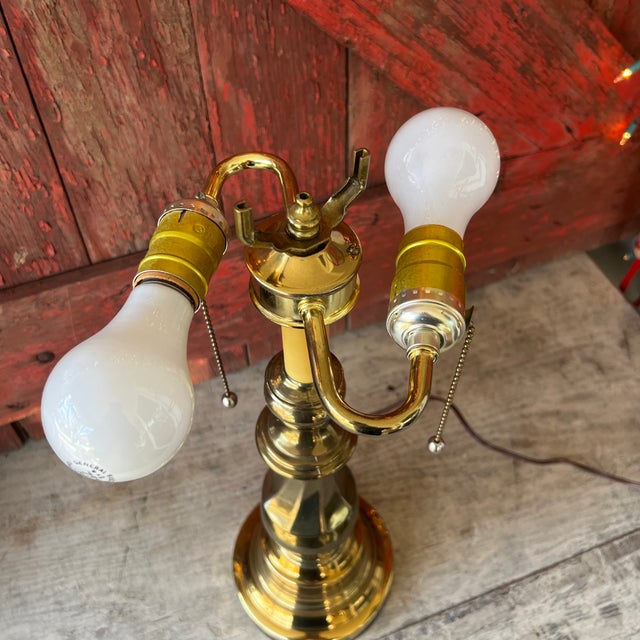 Vintage Brass Table Lamp With Dual Bulb Sockets & Pull Chains For Sale - Image 4 of 14