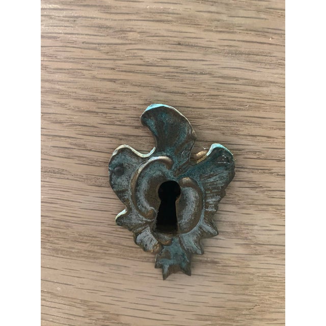 Cream Mid-19th Century French Provençal Bleached Pine Bowfront Commode / Dresser For Sale - Image 8 of 9