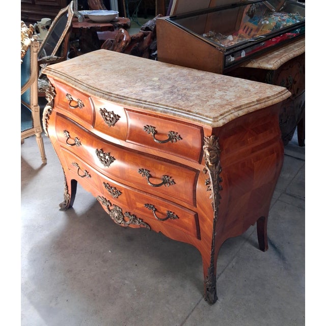 Louis XV Style Bombé Commode in Marquetry with Marble Top, 1890s For Sale - Image 4 of 7