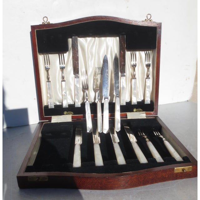 1940s Vintage Mother of Pearl Boxed Serving Set For Sale - Image 5 of 10