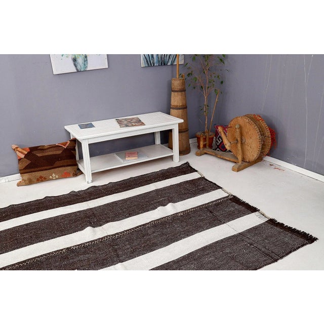 Mid 20th Century Vintage Turkish Hemp Kilim Rug For Sale In Los Angeles - Image 6 of 7
