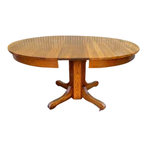 Antique Oak Mission Style Pedestal Round Dining Table With Leaf.