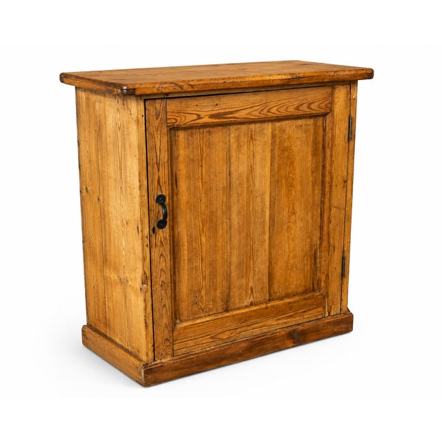 English Pine Farmhouse Cupboard, 1890s For Sale - Image 10 of 10