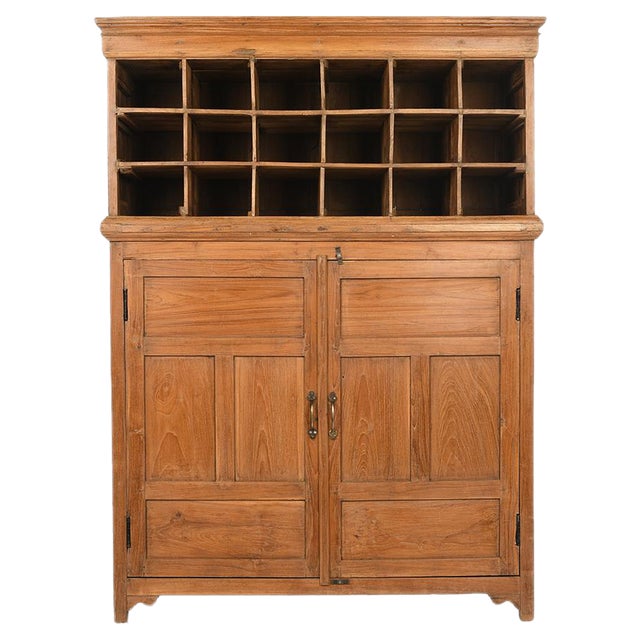 Wooden Hotel Furniture with 18 Lockers and Cupboard For Sale