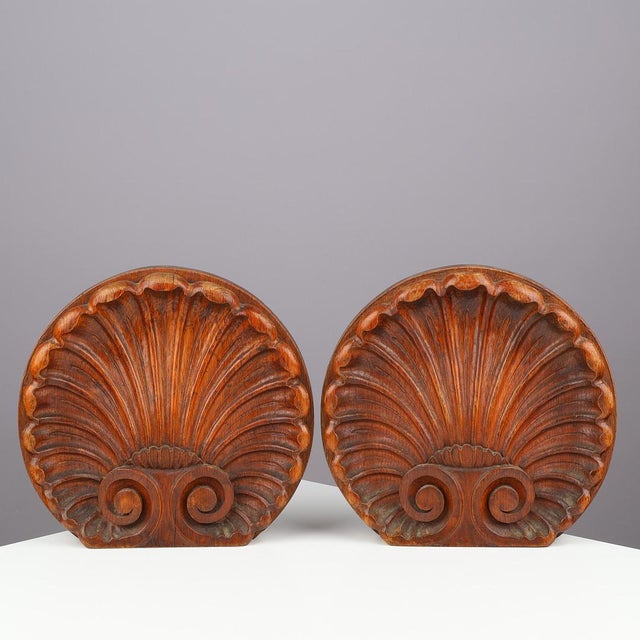 1910s Pair of Early 20th Century Danish Carved Oak Scallop Shell Ornaments For Sale - Image 5 of 8