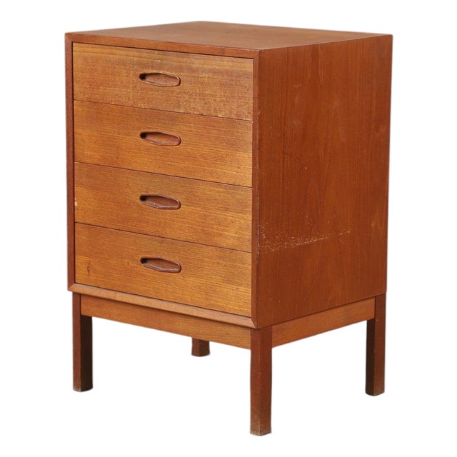 Nils Jonsson Model "Domi 4" Four Drawer Chest in Teak For Sale