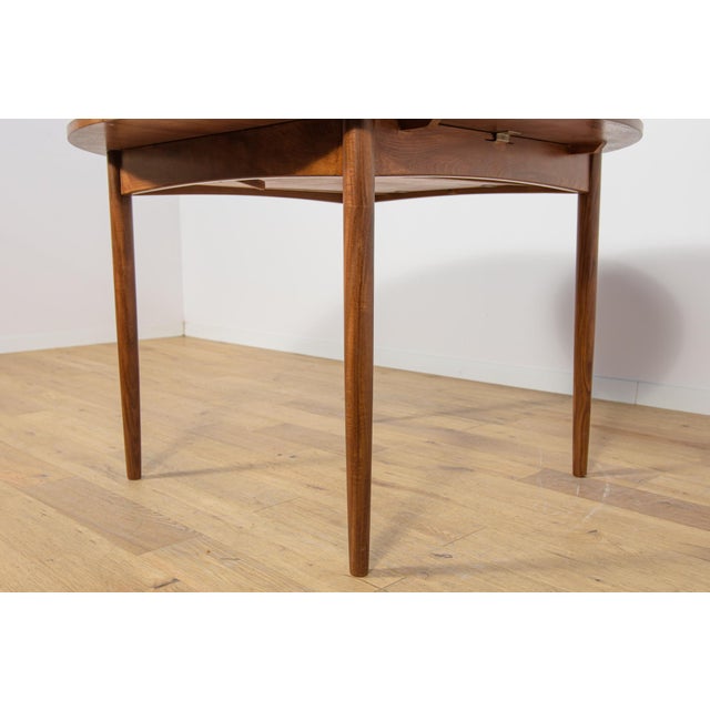Mid-Century Modern Round Extendable Dining Table in Teak from G-Plan, 1960s For Sale - Image 17 of 18