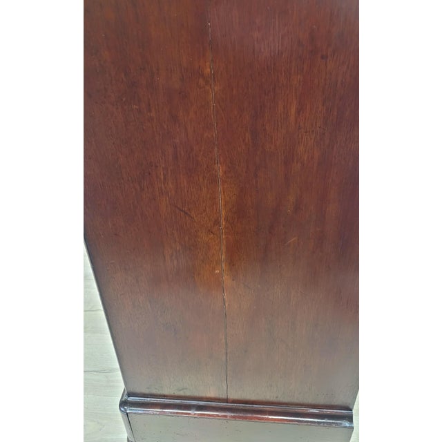 Victorian English Chest of Drawers in Mahogany, 1890 For Sale - Image 15 of 18