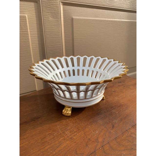 English Reticulated Porcelain Basket With Gilt Detail and Lion Paw Feet For Sale - Image 3 of 10