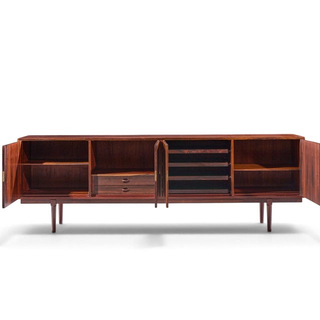 Arne Vodder for Vamo Sønderborg Model 59/4 Mid Century Danish Rosewood Credenza For Sale - Image 9 of 11