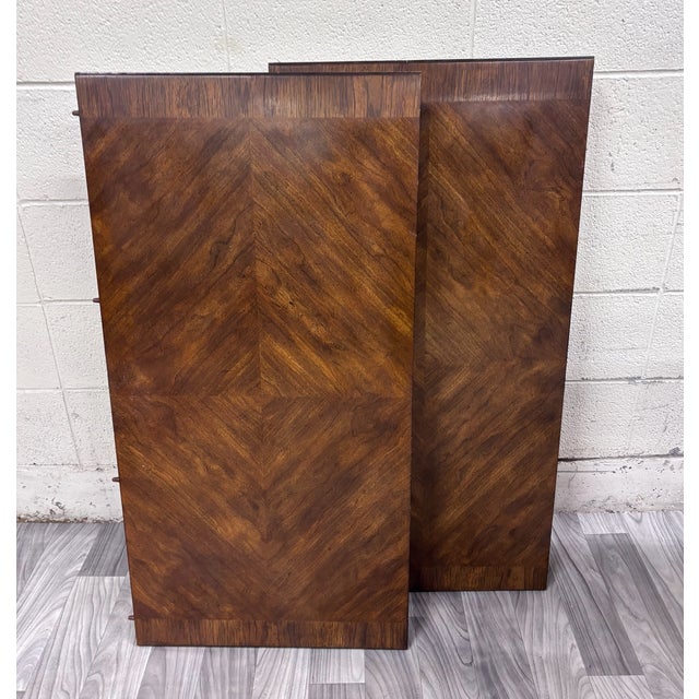 Drexel Vintage Drexel Passage Mahogany Sunburst Veneer Round Extension Dining Table For Sale - Image 4 of 12