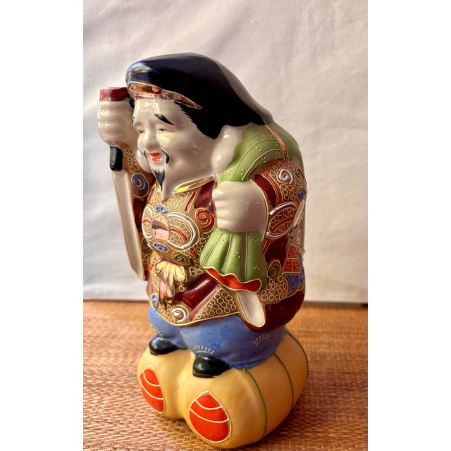 Pair of Vintage Porcelain Kamotsuru Sake Bottles Depicting the Gods of Longevity and Wealth For Sale In Seattle - Image 6 of 12