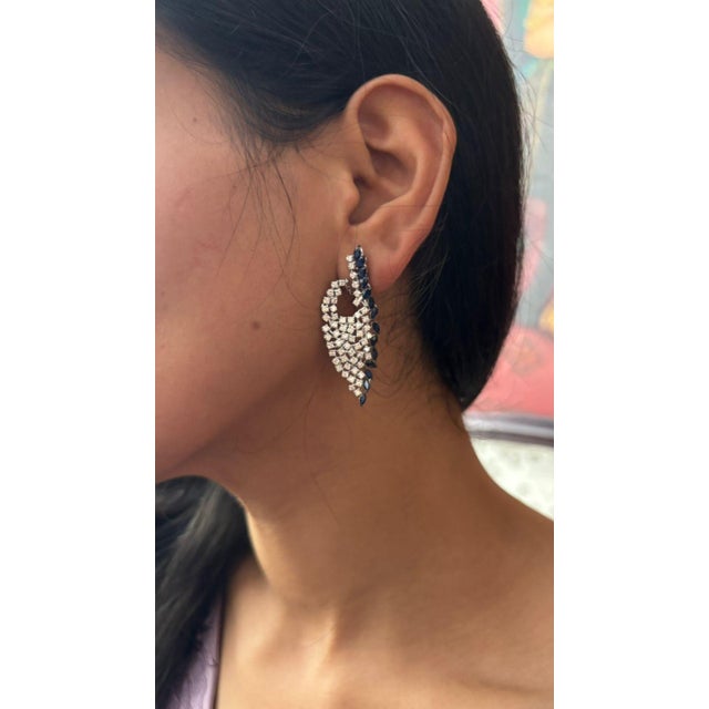 Early 21st Century Natural diamond 2.46cts & blue sapphire 2.67cts earring in 18k gold For Sale - Image 5 of 18