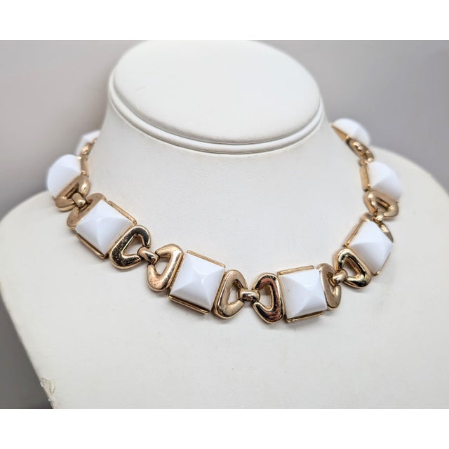 Mid-Century Modern Vintage 1955-6 Signed Crown Trifari "Kashmir" White Sugarloaf Cabochon Rhinestones Collar Necklace For Sale - Image 3 of 9