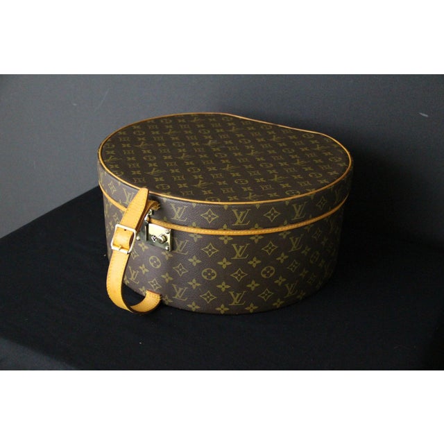 Round Monogram Canvas Hat Box by Louis Vuitton, 1980s For Sale - Image 3 of 17