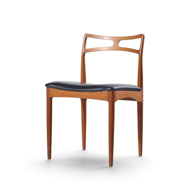 Johannes Andersen for Christian Linneberg Model 94 Mid Century Danish Teak Dining Chairs - Set of 4 For Sale In Chicago - Image 6 of 17