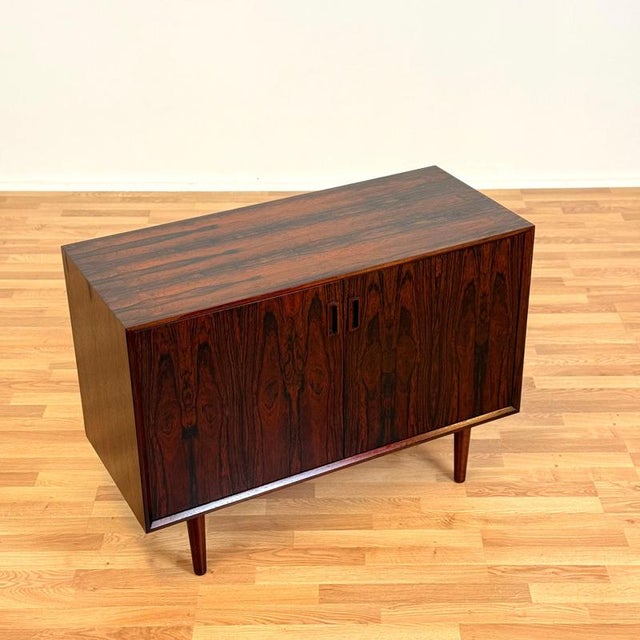 Danish Sideboard in Santos Rosewood, 1950 For Sale - Image 3 of 10