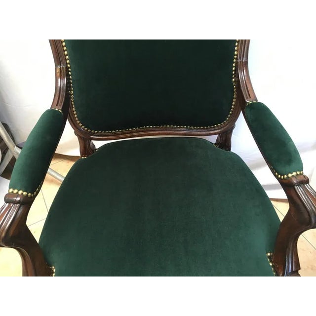 Set of 19th Century Louis XV Style Throne Seats in Walnut For Sale - Image 12 of 18