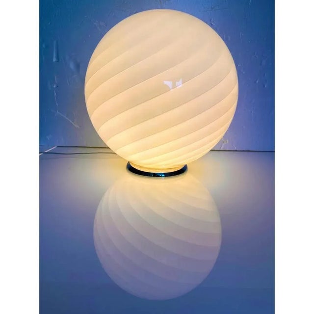 Pink Swirl and Milky-White Sphere Murano Glass Table Lamp by Simoeng For Sale - Image 7 of 10