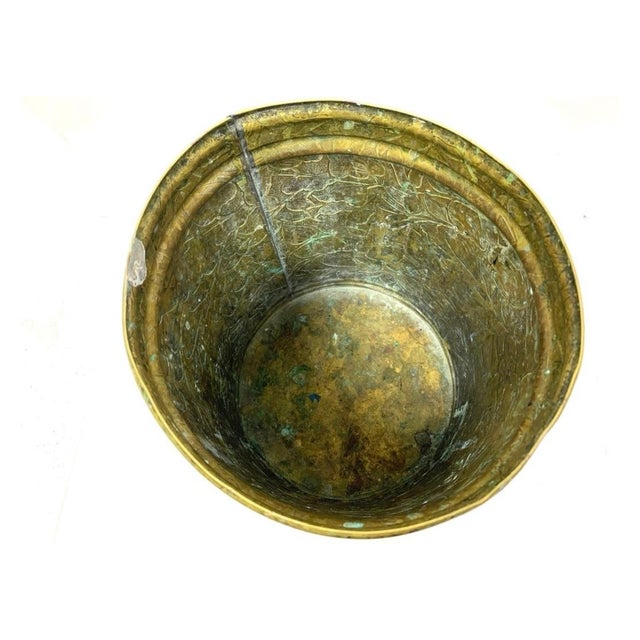 Brass 1920s Arts and Crafts Brass Repoussé Wastebasket For Sale - Image 8 of 9