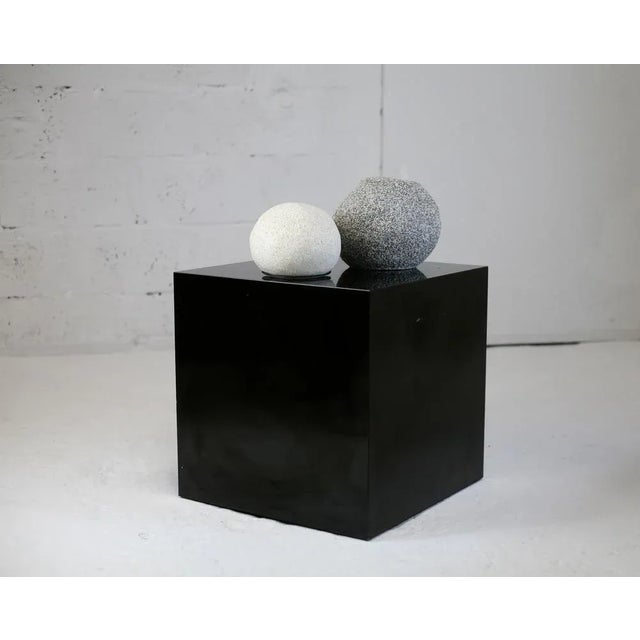 Pair of "Caillou" lamps. Resin. France, Circa 1970. Electrification of the period. Entirely original. 2 different models...