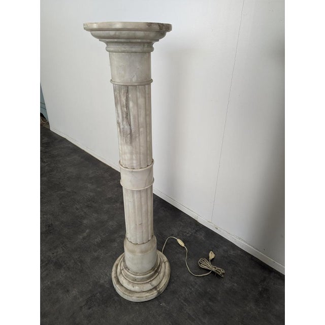 Light Column in Alabaster For Sale - Image 5 of 6