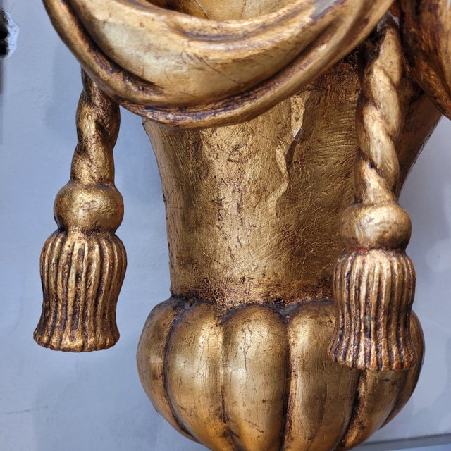Trim Medici Cup Wall Sconce in Carved and Gilded Wood, Spain, 1950s For Sale - Image 16 of 17