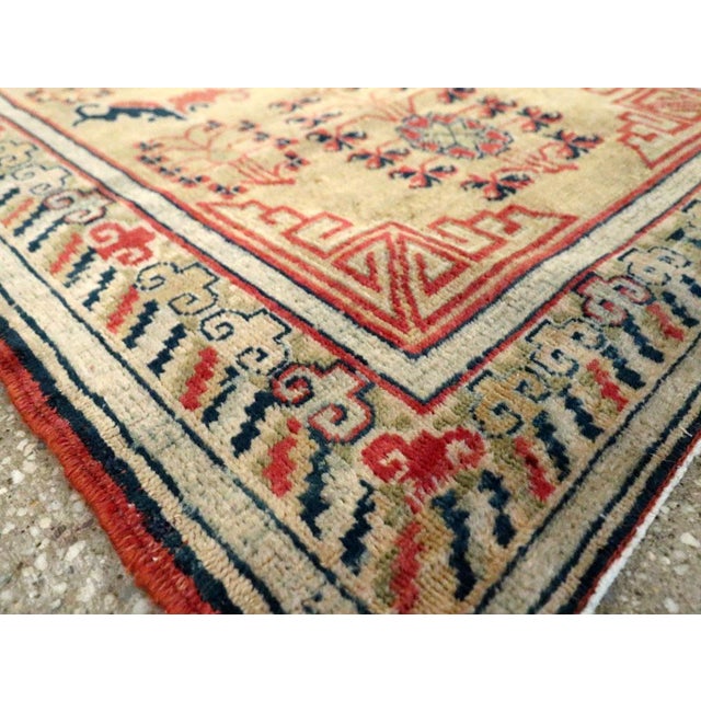 Textile Galerie Shabab Collection Early 20th Century Indian Lahore Throw Rug For Sale - Image 7 of 8