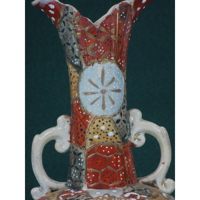 Vase Japanese Satsuma Figurine Handles Antique Oriental Pottery Japan Men Ladies For Sale - Image 10 of 18