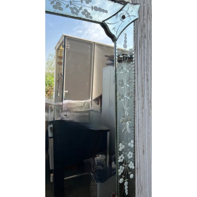 Neoclassical 1940s Rectangular Venetian Mirror With Hand Etched Designs and Crest For Sale - Image 3 of 9