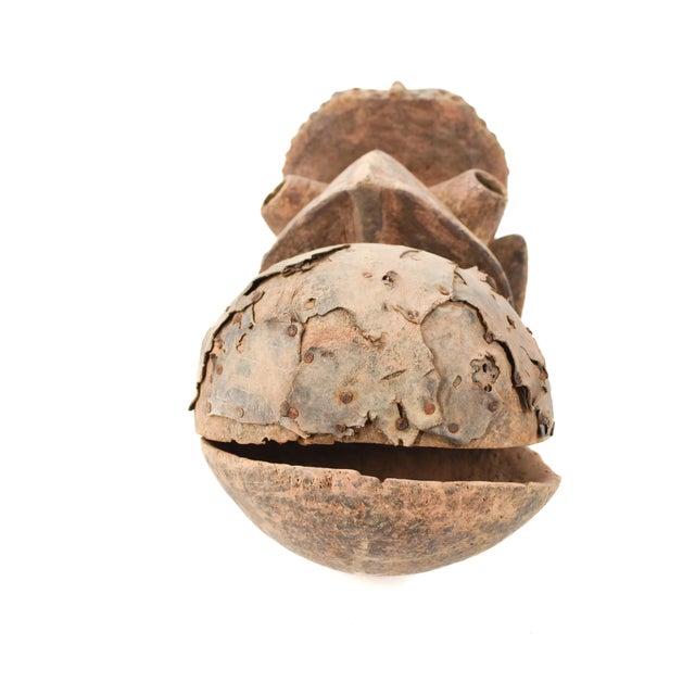 The Guere people, residing in Liberia and the Ivory Coast, boast a vibrant cultural heritage centered around traditional...