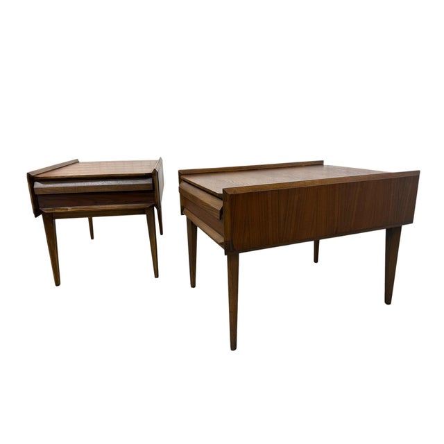Mid-Century Modern Mid-Century Modern Lane 1st Edition Walnut Side Tables - Set of 2 For Sale - Image 3 of 7