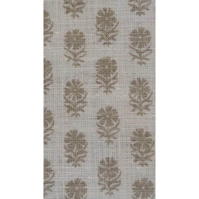 Traditional Marika Meyer Textiles Beatrix 3 Yards Oyster Linen Fabric For Sale - Image 3 of 5