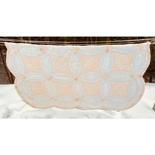 Charming 1920s Double Wedding Ring Quilt For Sale - Image 17 of 18