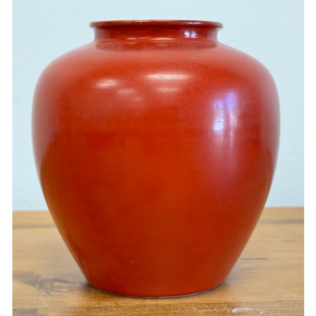 Mid 20th Century Vintage Katuni Style Japanese Porcelain Floral Motif Vase For Sale - Image 5 of 8