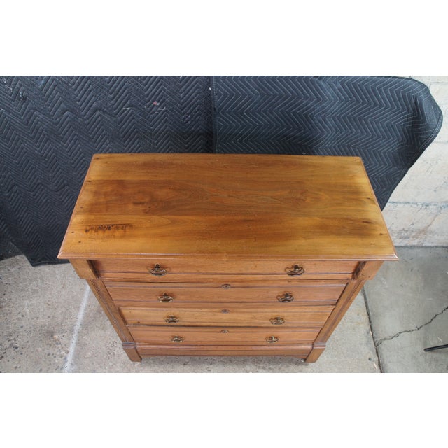Antique 19th Century American Victorian Walnut Dresser Chest of Drawers For Sale - Image 4 of 13