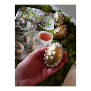 Victoria Magazine Hand-Painted Egg "Style C"