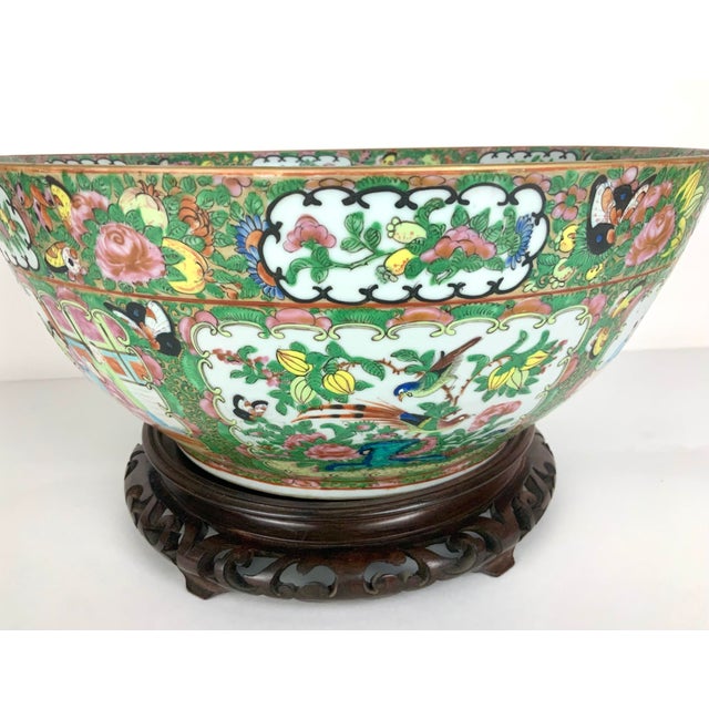 Large Chinese Rose Medallion Punch Bowl, 19th Century, Famille Rose Palette For Sale - Image 12 of 15