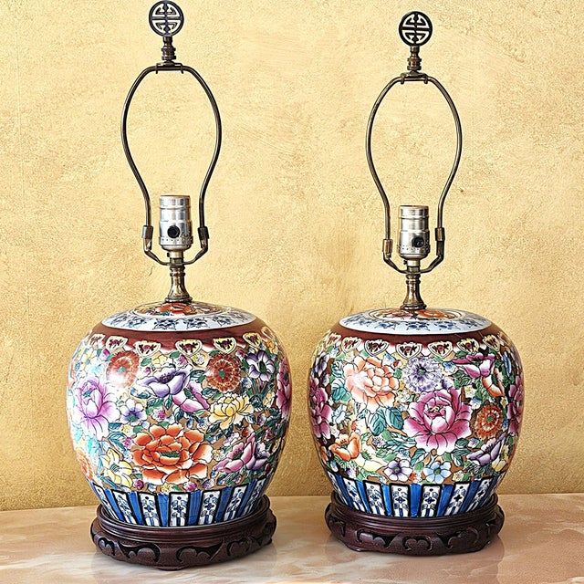1980s Vintage Hand-Painted Floral Porcelain Table Lamps – a Pair For Sale - Image 5 of 18