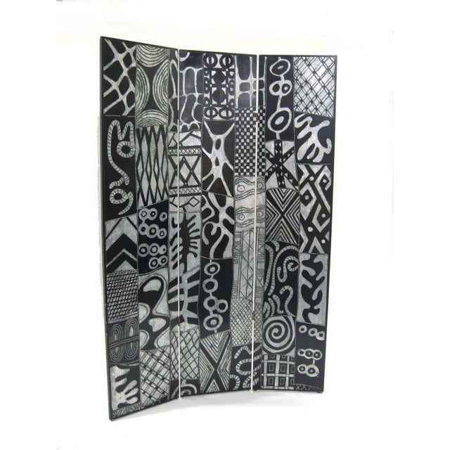 Mid 20th Century Dramatic Gilded Silver and Black Lacquer Folding Screen For Sale - Image 5 of 9