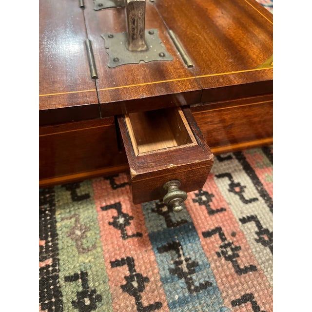 Rare 19th-Century Antique American Mahogany Inlaid Compartment Box For Sale In New York - Image 6 of 10
