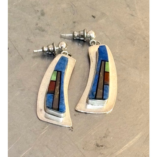 Mid-Century Modern Native American Style Silver Tone/Lapis Geometric Earrings For Sale - Image 3 of 4
