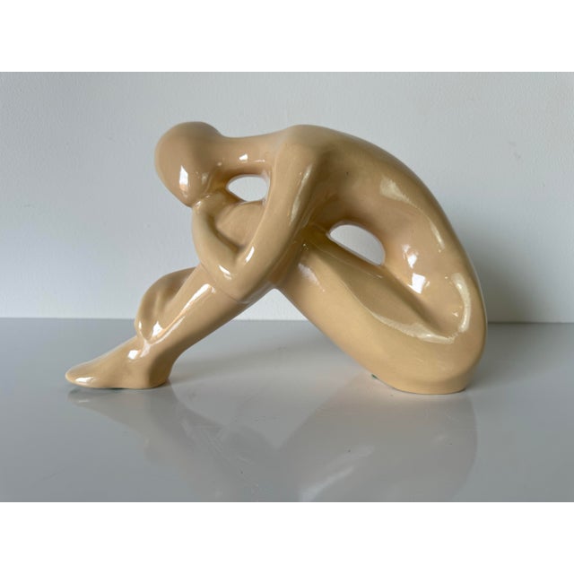 Vintage 1978 Jaru of California ceramic nude woman sculpture. Beige glaze and excellent condition. Jaru is a company that...