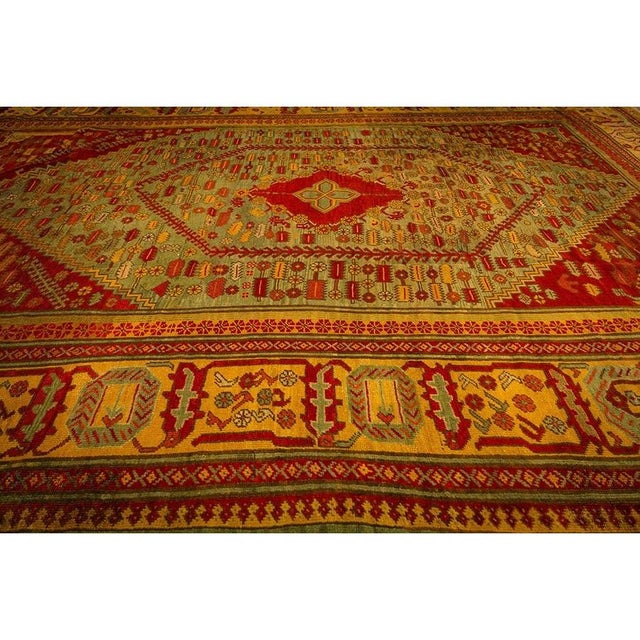 Turkish 1890s Red Field Medallion Knotted Wool Antique Oushak Turkish Decorative Rug For Sale - Image 3 of 9