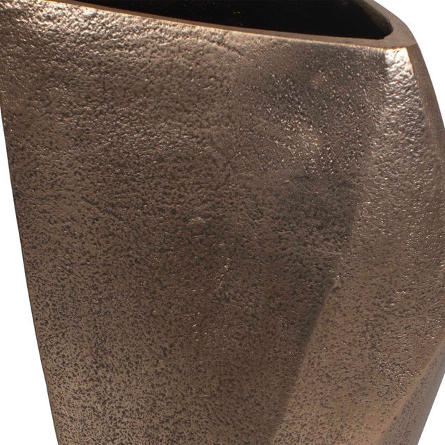 Kenneth Ludwig Chicago GeoForm Indoor-Outdoor Brass Vases Set/2 For Sale - Image 4 of 6