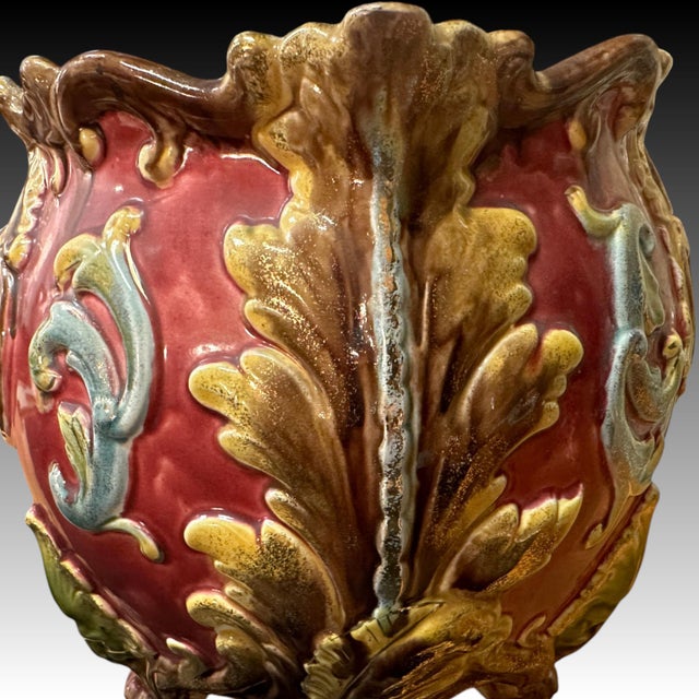Red Majolica Footed Cachepot / Jardiniere, 20th Century For Sale - Image 8 of 11