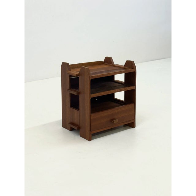 Art Deco Oak Bedside Table, 1970s, in Very Good conditions. Designed 1970 to 1979