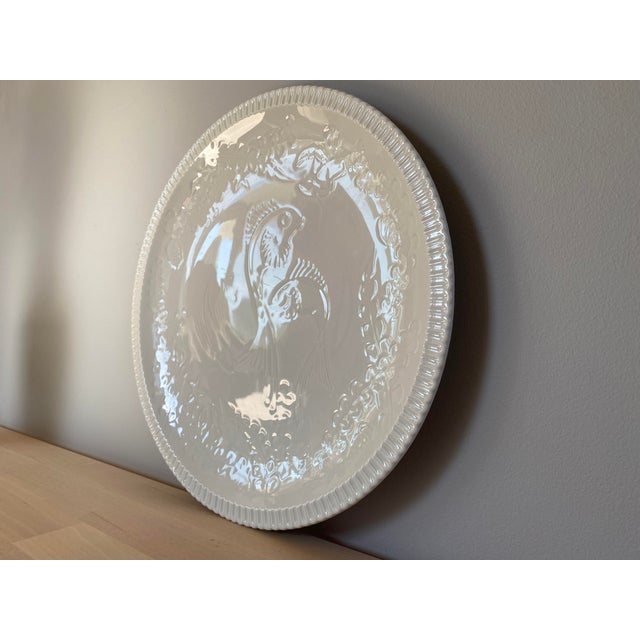 An exceedingly rare Viktor Schreckengost-designed Shelledge Fish Plate for Syracuse China. R. Guy Cowan designed the blank...