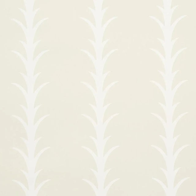 Schumacher x Celerie Kemble Acanthus Stripe Wallpaper in Ivory on Neutral For Sale